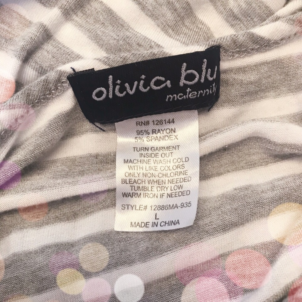 Olivia Blu Gray/White Top! - Picture 1 of 4